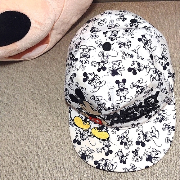 Disney Mickey Mouse graffiti snapback cap - Picture 10 of 11